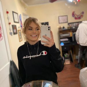 Meet your Posher, Katelyn